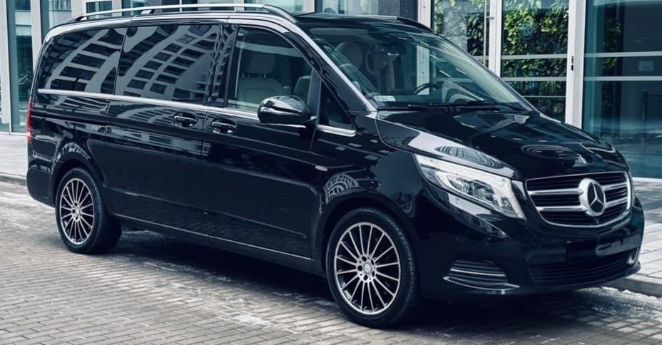 Private Milan Airport to Lake Como Transfer for travelers