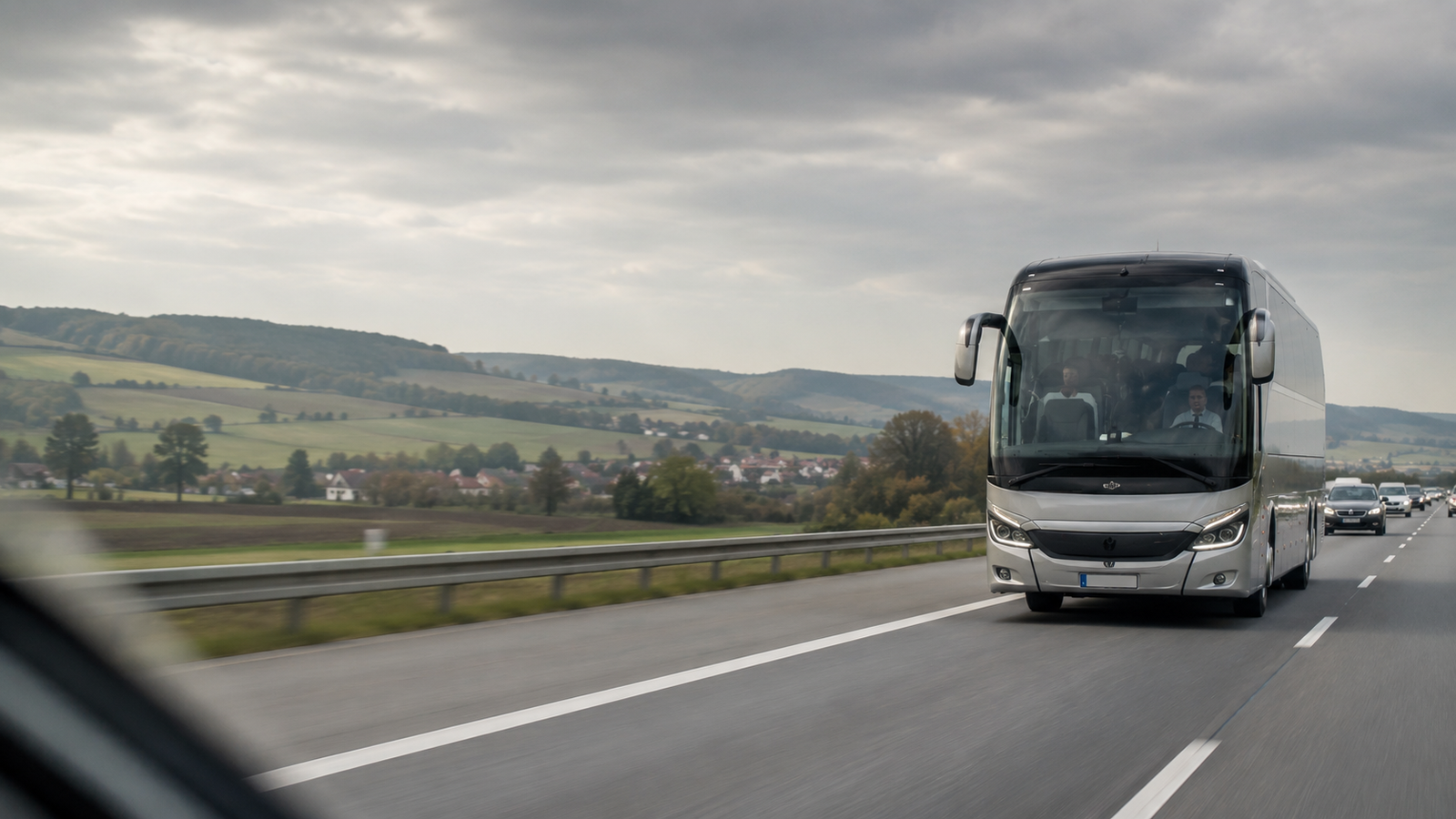 You are currently viewing Coach Paris to Italy: A Practical Group Travel Guide